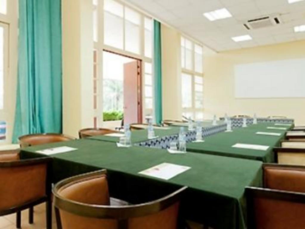 Hotel Ecole Lebenin ロメ エクステリア 写真
