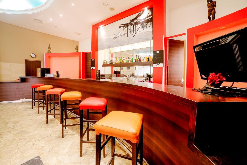 Hotel Ecole Lebenin ロメ エクステリア 写真