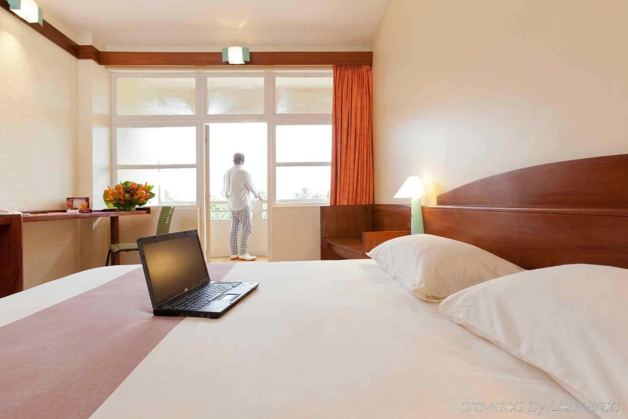 Hotel Ecole Lebenin ロメ エクステリア 写真