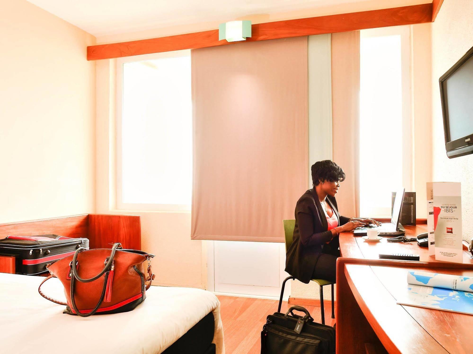 Hotel Ecole Lebenin ロメ エクステリア 写真