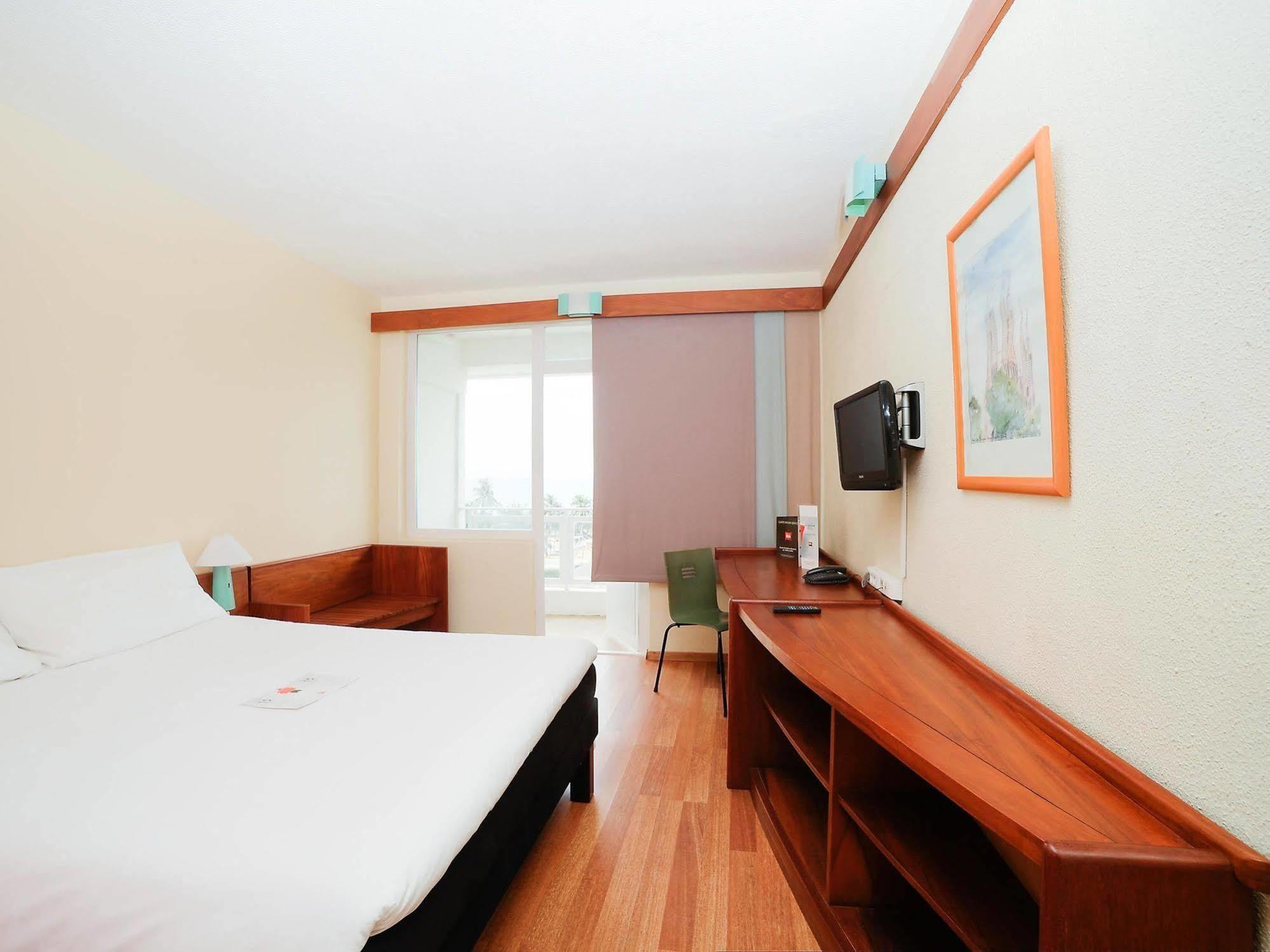Hotel Ecole Lebenin ロメ エクステリア 写真
