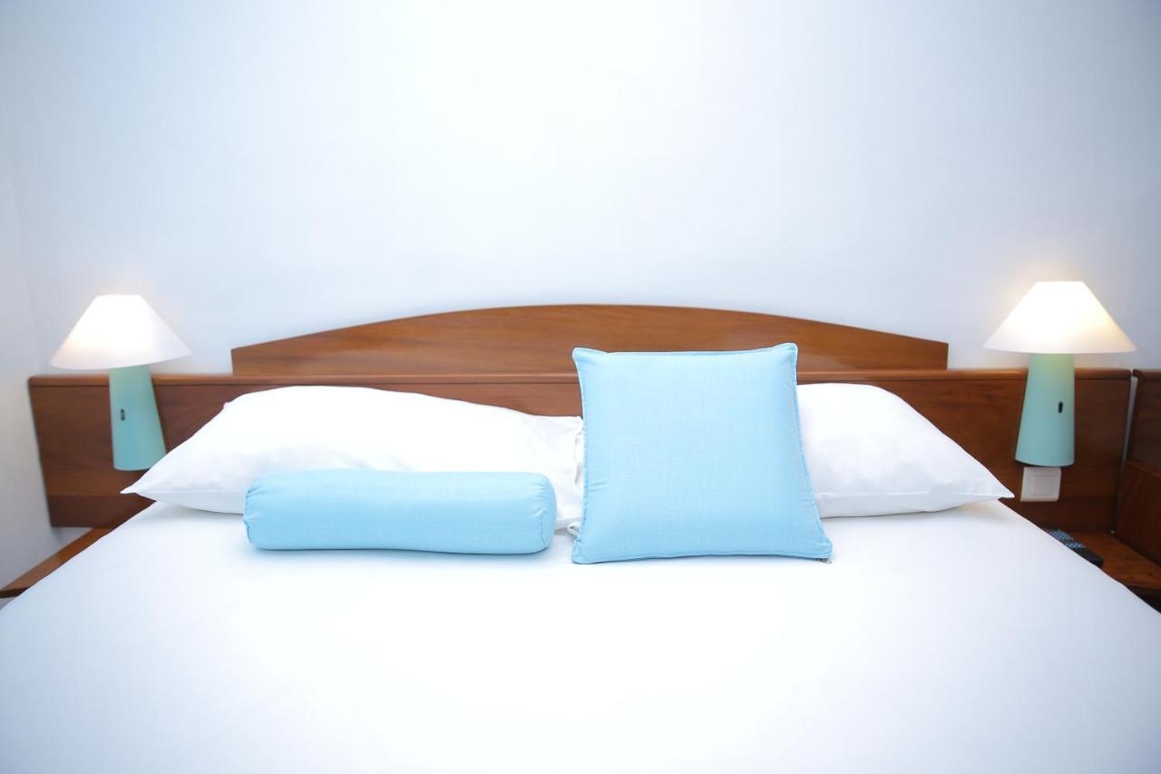 Hotel Ecole Lebenin ロメ エクステリア 写真